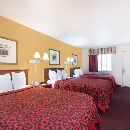 Days Inn By Wyndham Andover Εξωτερικό φωτογραφία