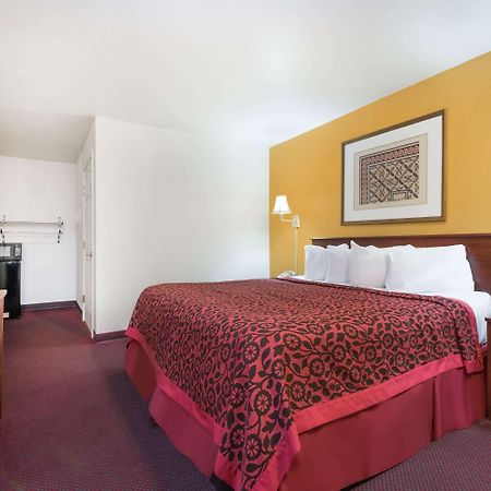 Days Inn By Wyndham Andover Εξωτερικό φωτογραφία