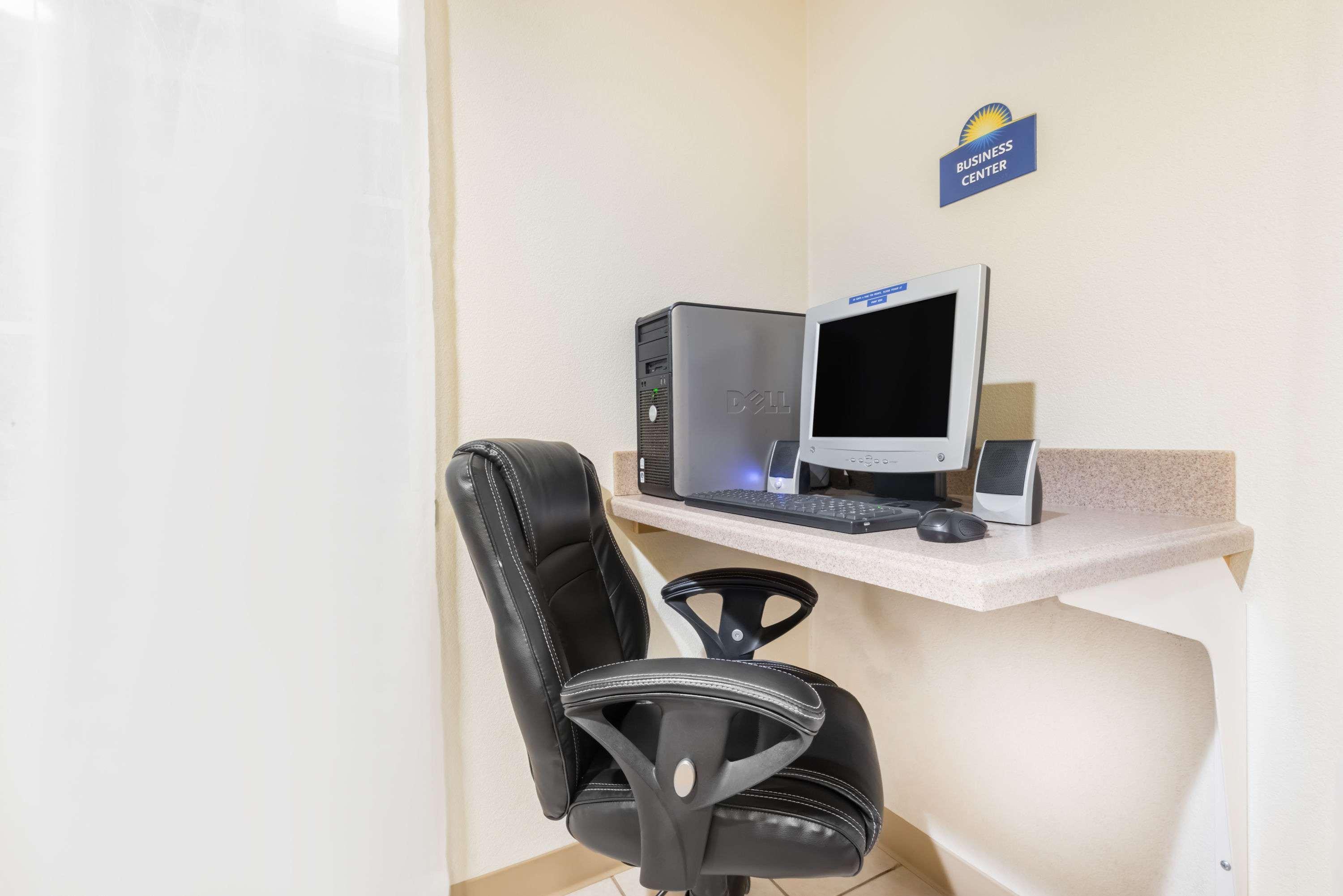 Days Inn By Wyndham Andover Εξωτερικό φωτογραφία