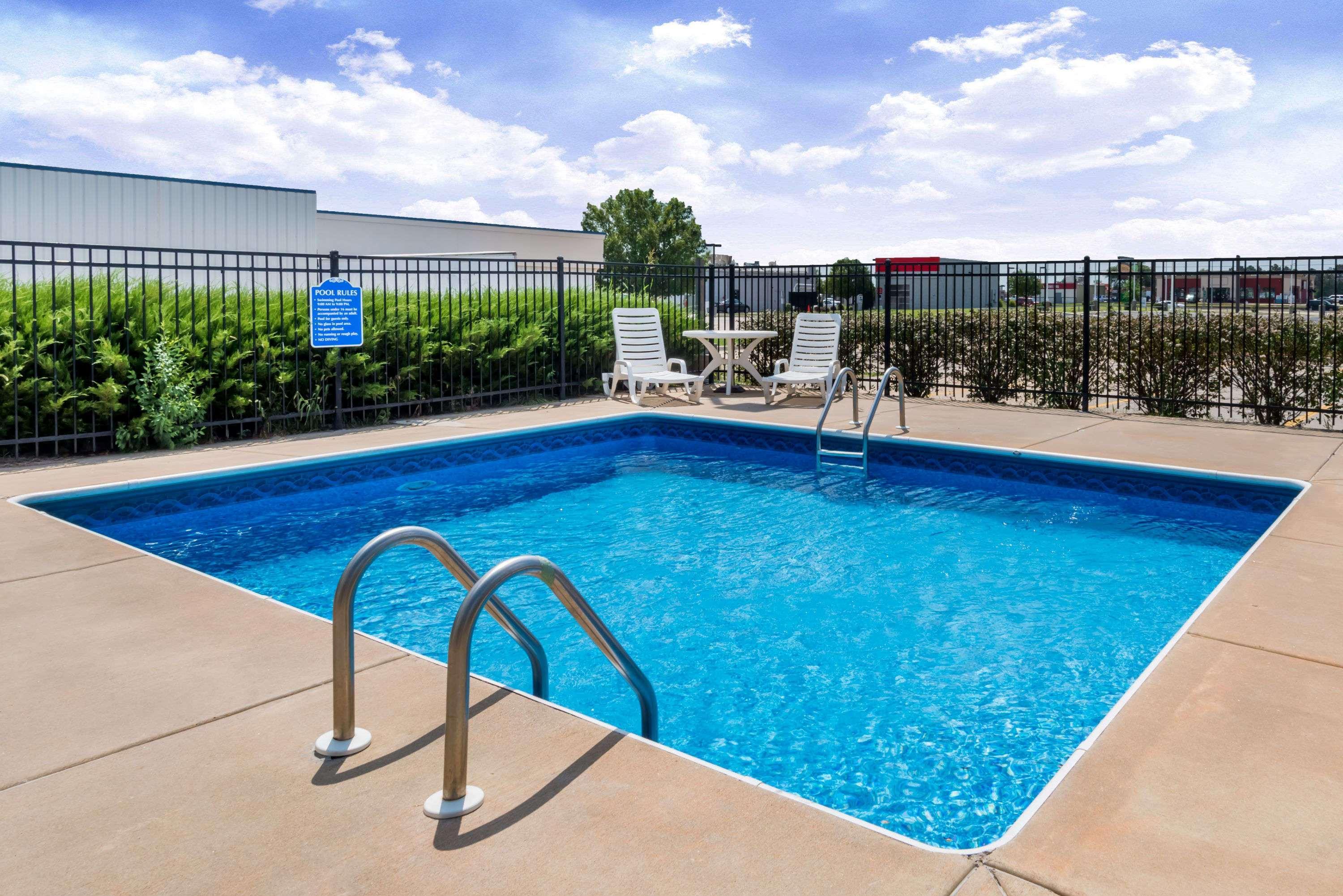 Days Inn By Wyndham Andover Εξωτερικό φωτογραφία