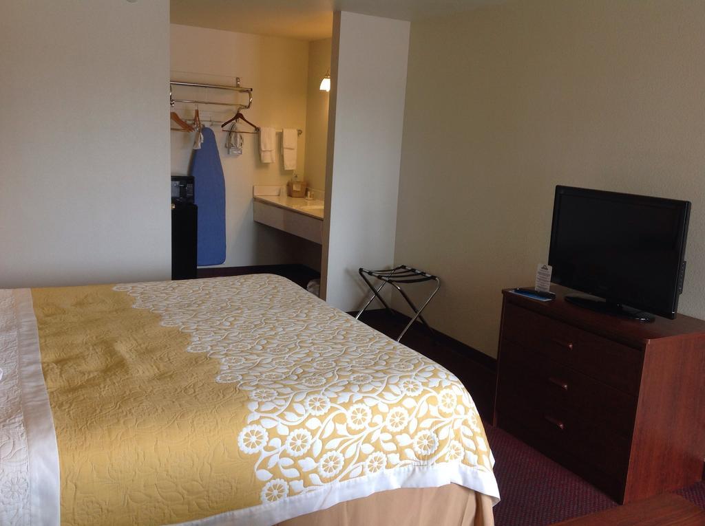 Days Inn By Wyndham Andover Εξωτερικό φωτογραφία