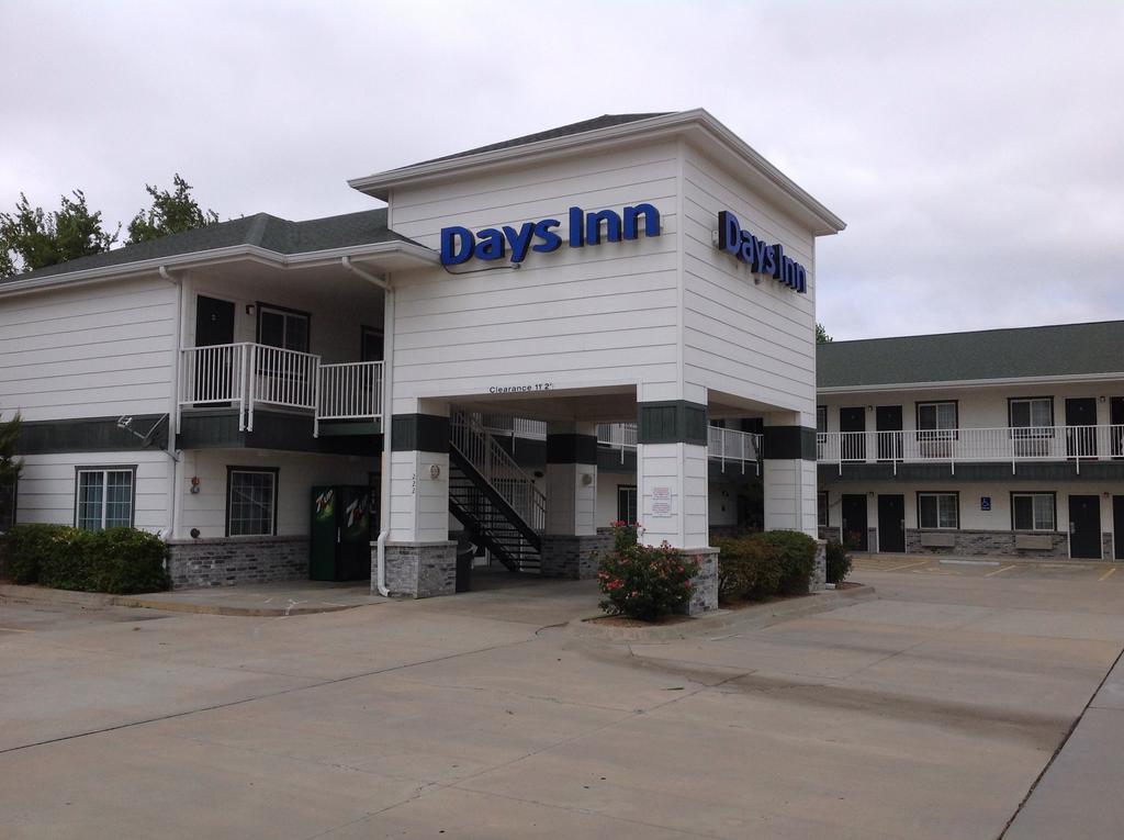 Days Inn By Wyndham Andover Εξωτερικό φωτογραφία